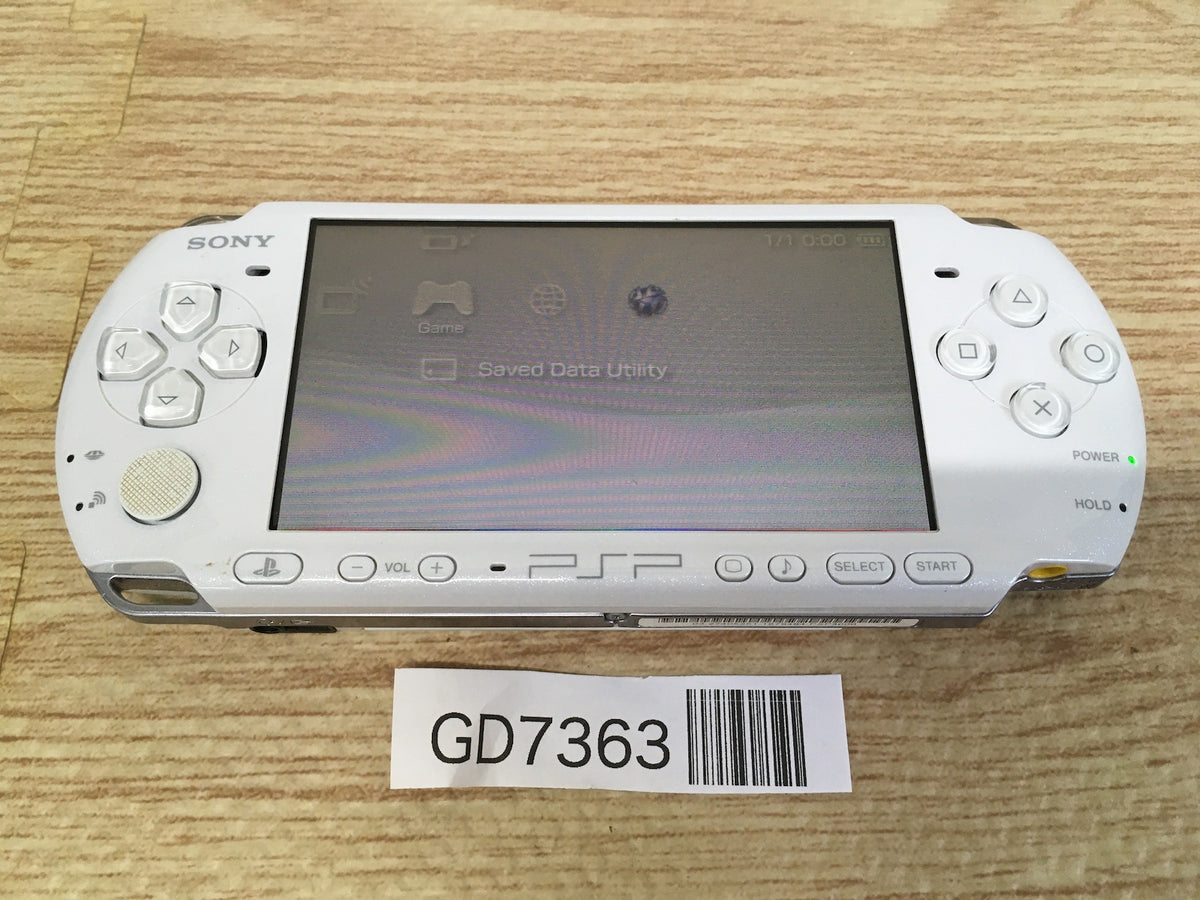 psp3000 美品 SONY PSP-3000 本体 メモリースティックDuo付(容量ランダム