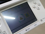LG4671 Plz Read Item Condi Nintendo 3DS Pure White Console Japan