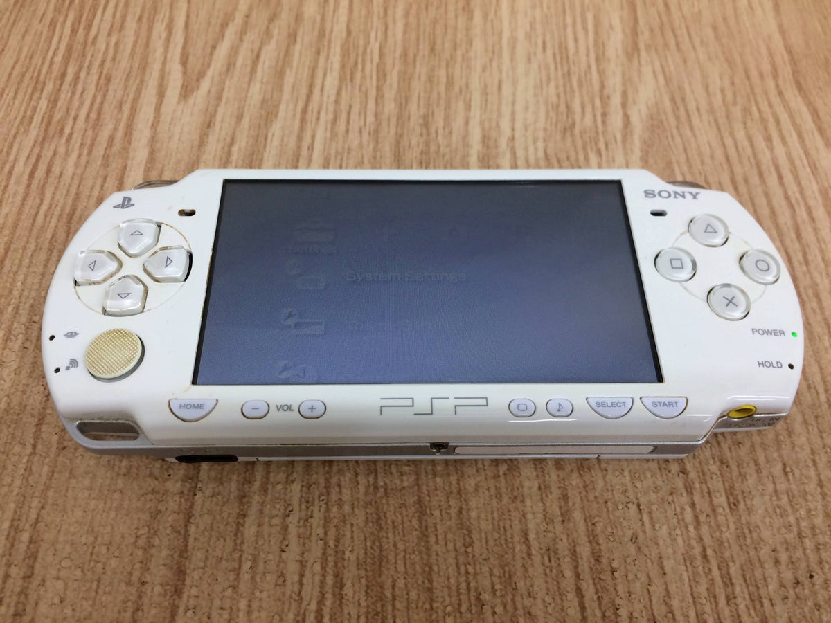 GC1044 PSP-2000 CERAMIC WHITE BOXED SONY PSP Console Japan