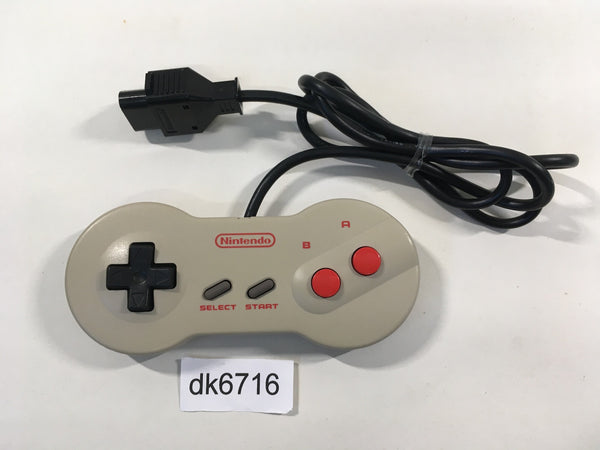 DK6716 Plz Read Item Condi CONTROLLER FOR AV NEW FAMICOM NES CONSOLE Japan
