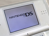 LG2659 Plz Read Item Condi Nintendo DS Lite Crystal White Console Japan