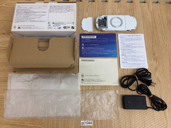 GC1044 Tested Working - PSP-2000 CERAMIC WHITE BOXED SONY PSP