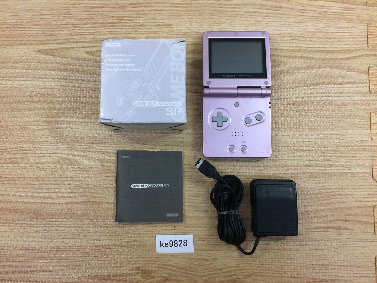 KE9828 GameBoy Advance SP Pearl Pink BOXED Game Boy Console